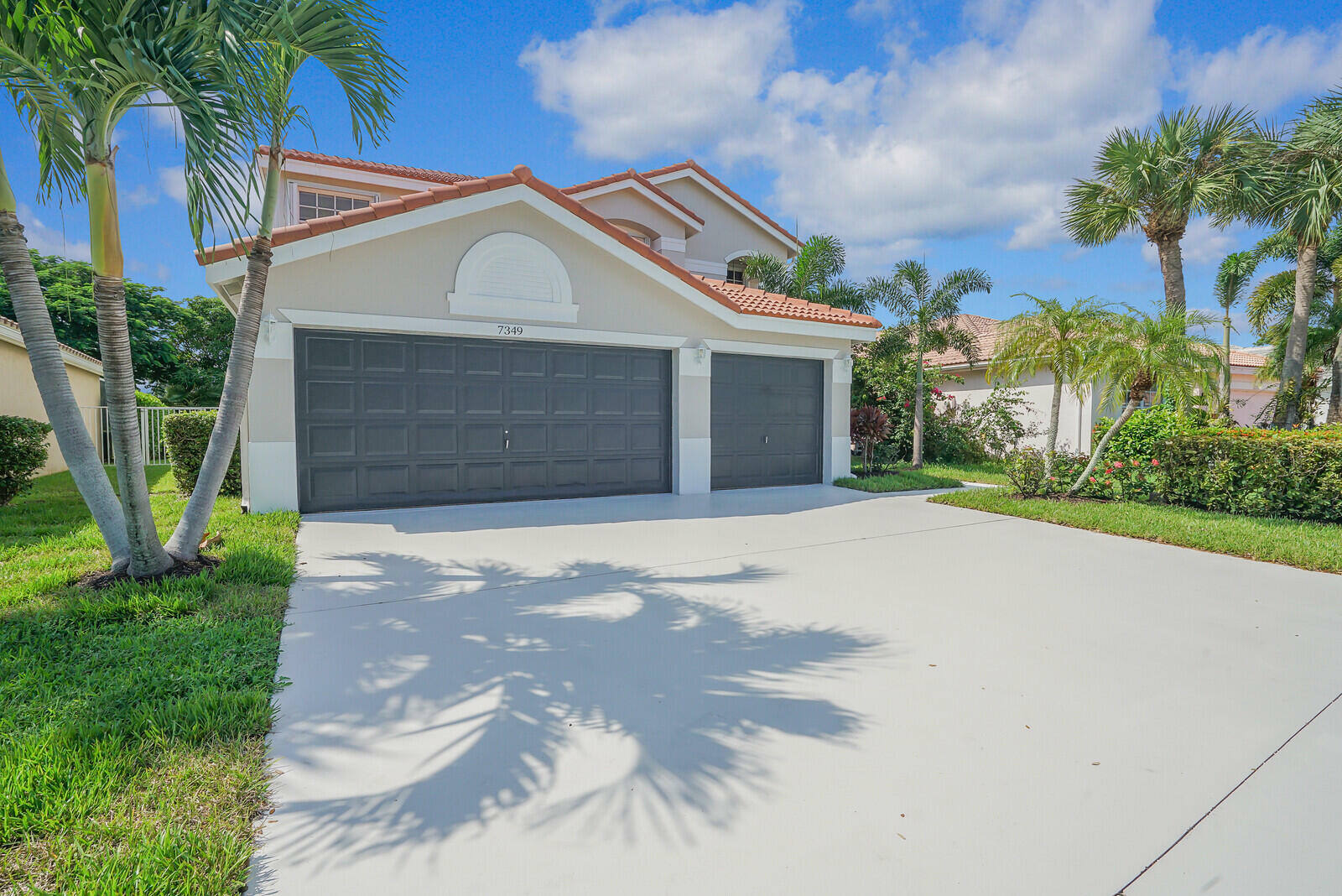 Property Photo:  7349 Chesapeake Circle  FL 33436 