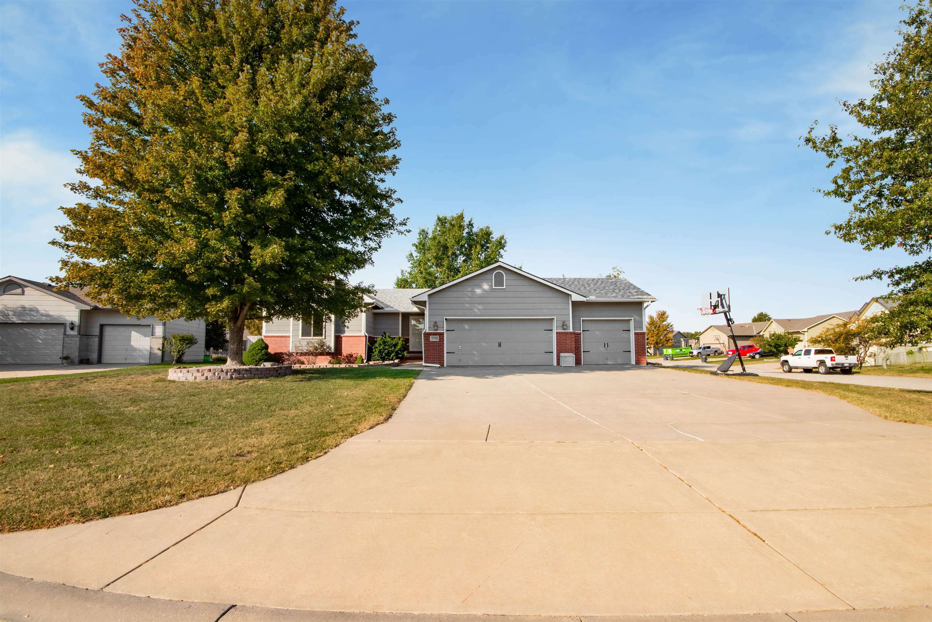 Property Photo:  2126 S Golden Hills Ct  KS 67209 