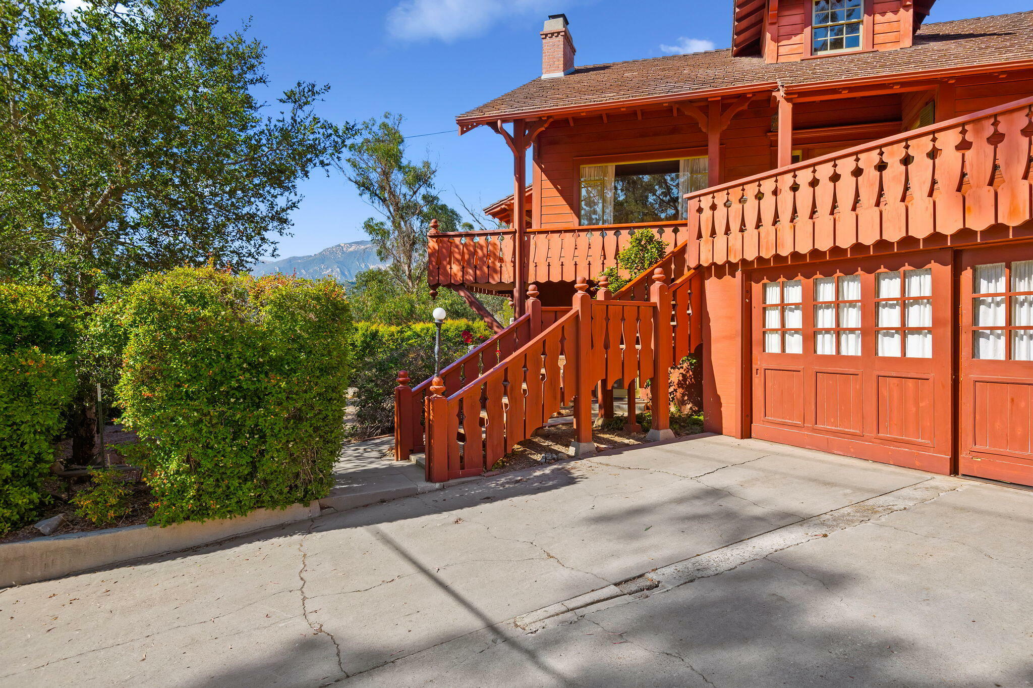 Property Photo:  1060 Tremonto Road  CA 93103 