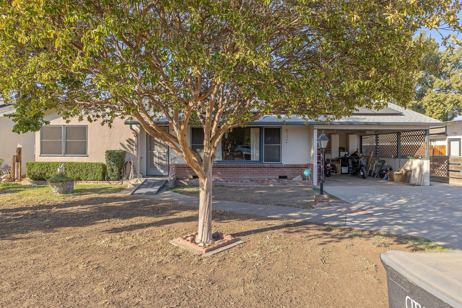 Property Photo: 2932 E College Avenue CA 93277