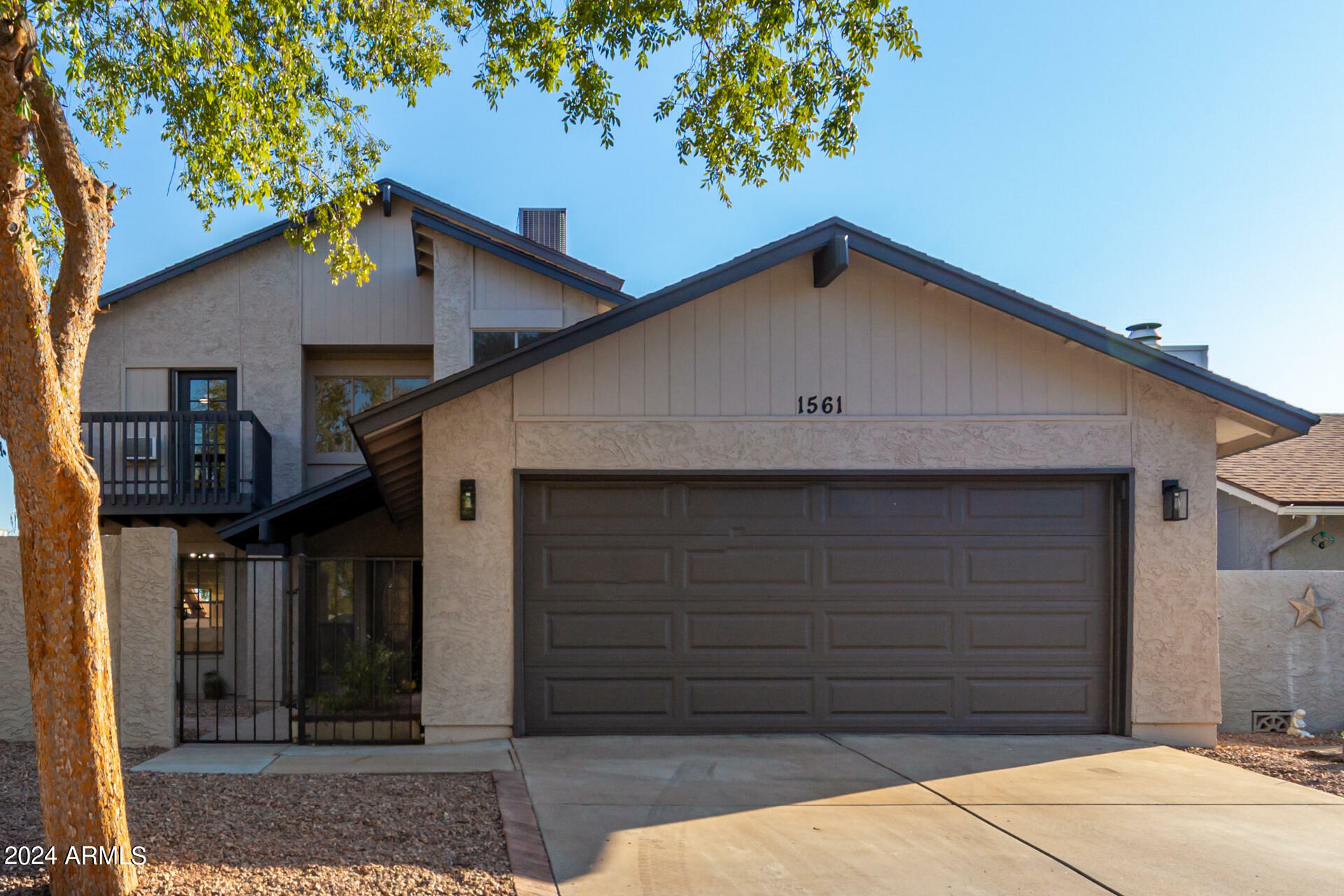 Property Photo:  1561 W Javelina Avenue  AZ 85202 