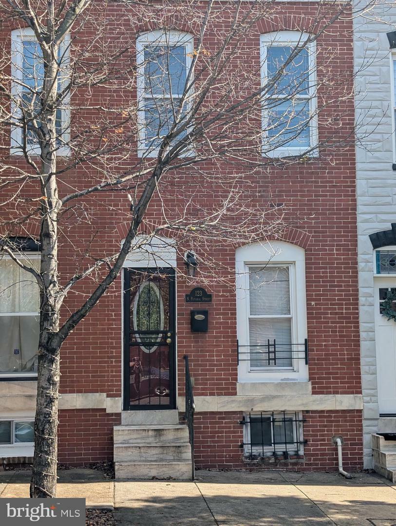 Property Photo:  123 N Potomac Street  MD 21224 