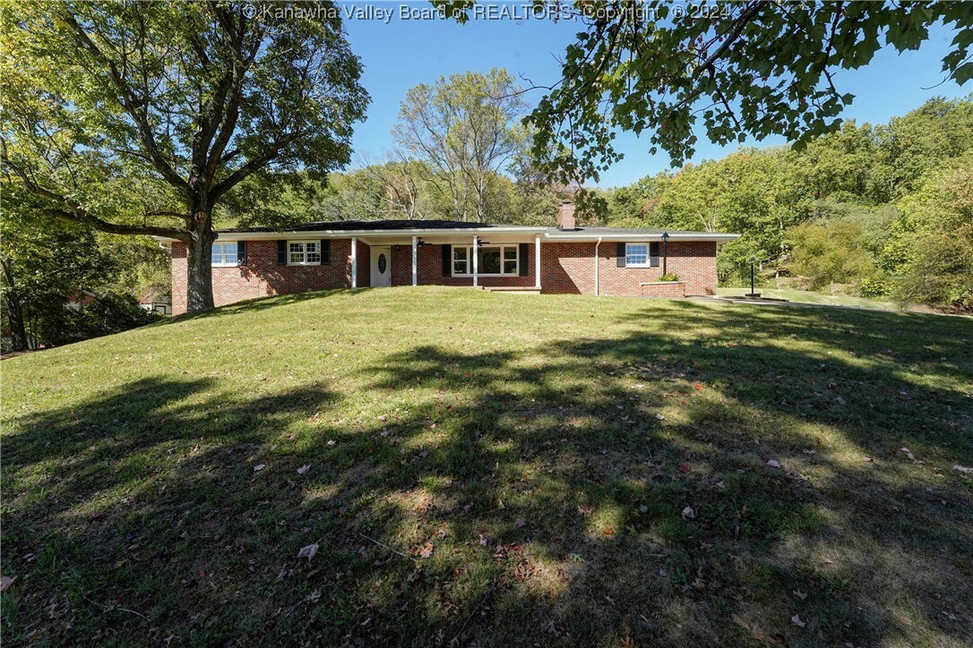 Property Photo:  5338 Frontier Drive  WV 25313 