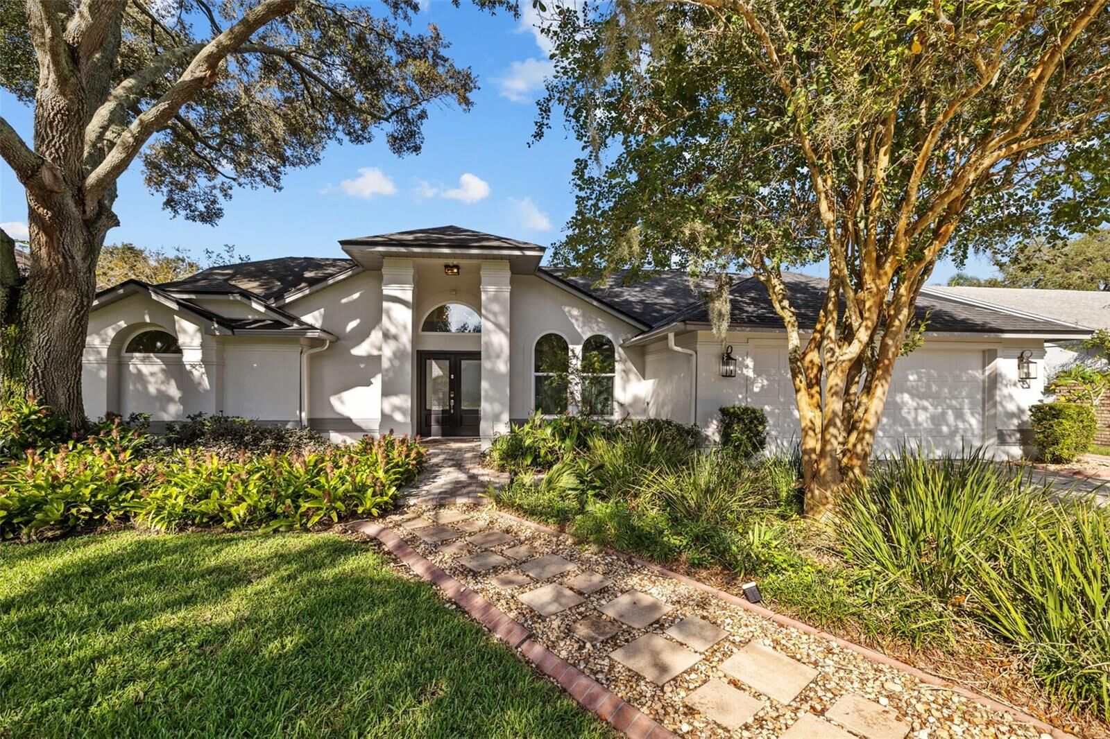 Property Photo: 15118 Craggy Cliff Street FL 33625