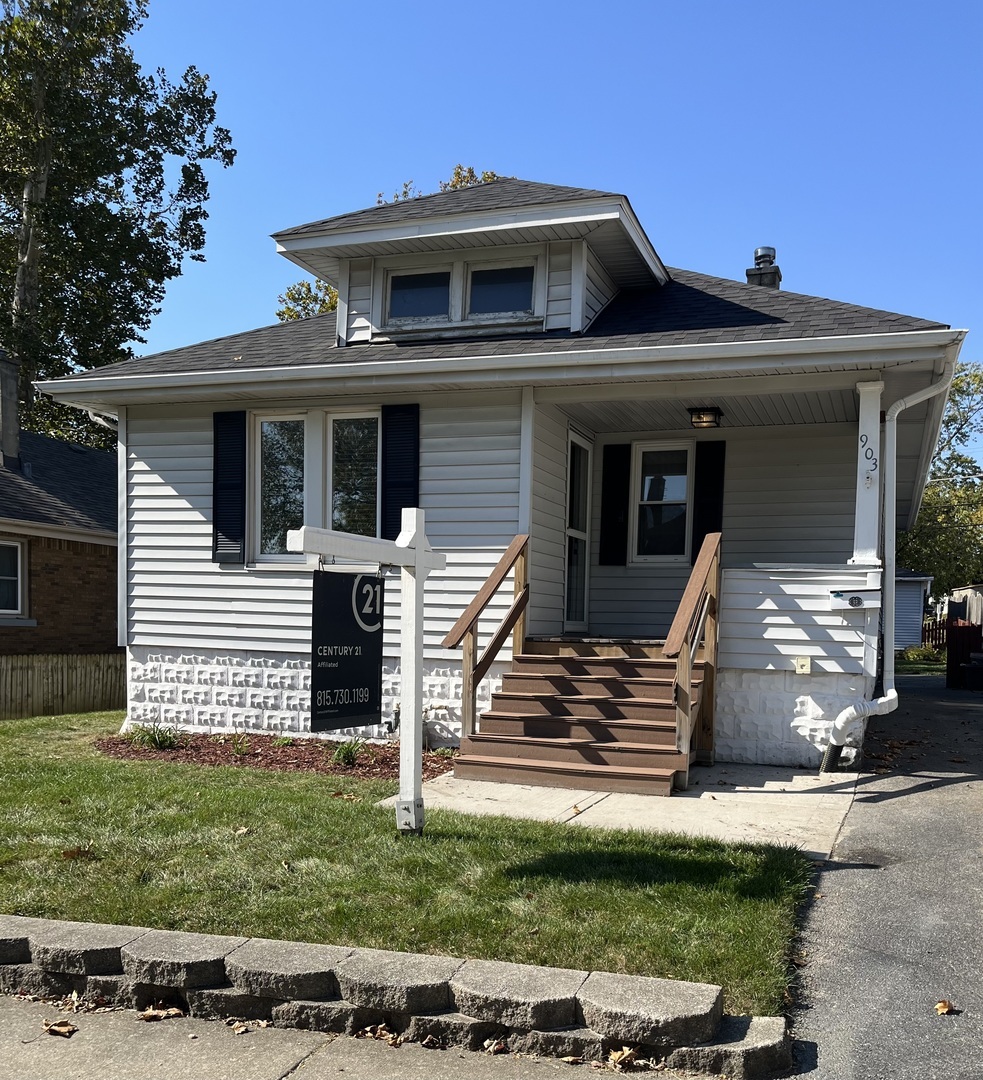 903 Clement Street  Joliet IL 60435 photo