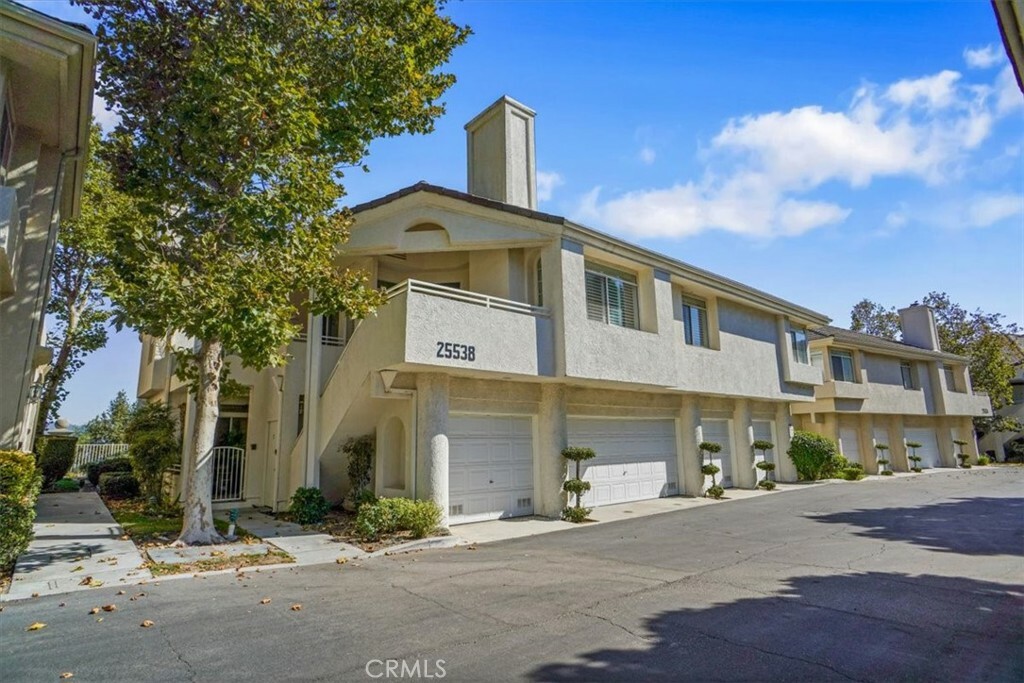 Property Photo:  25538 Hemingway Avenue C  CA 91381 