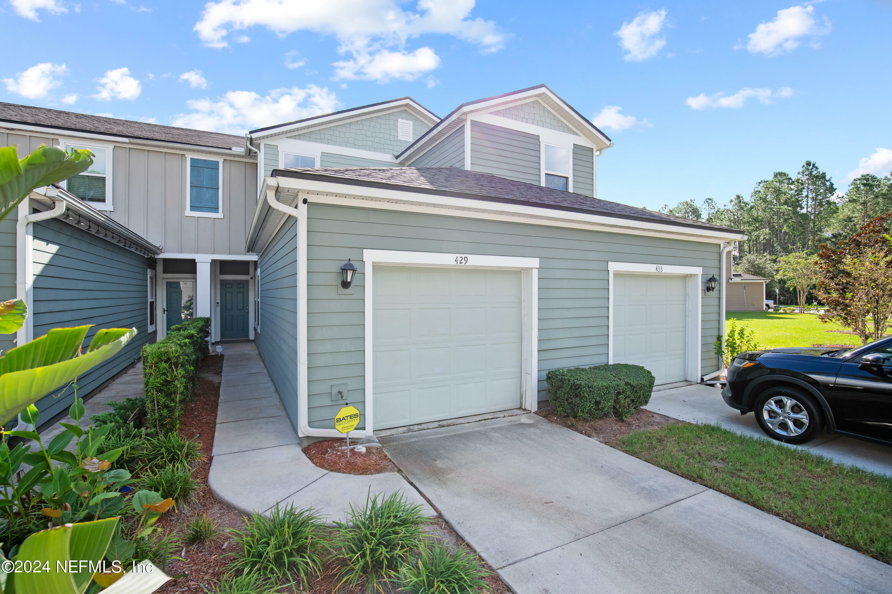 Property Photo:  429 Servia Drive  FL 32259 