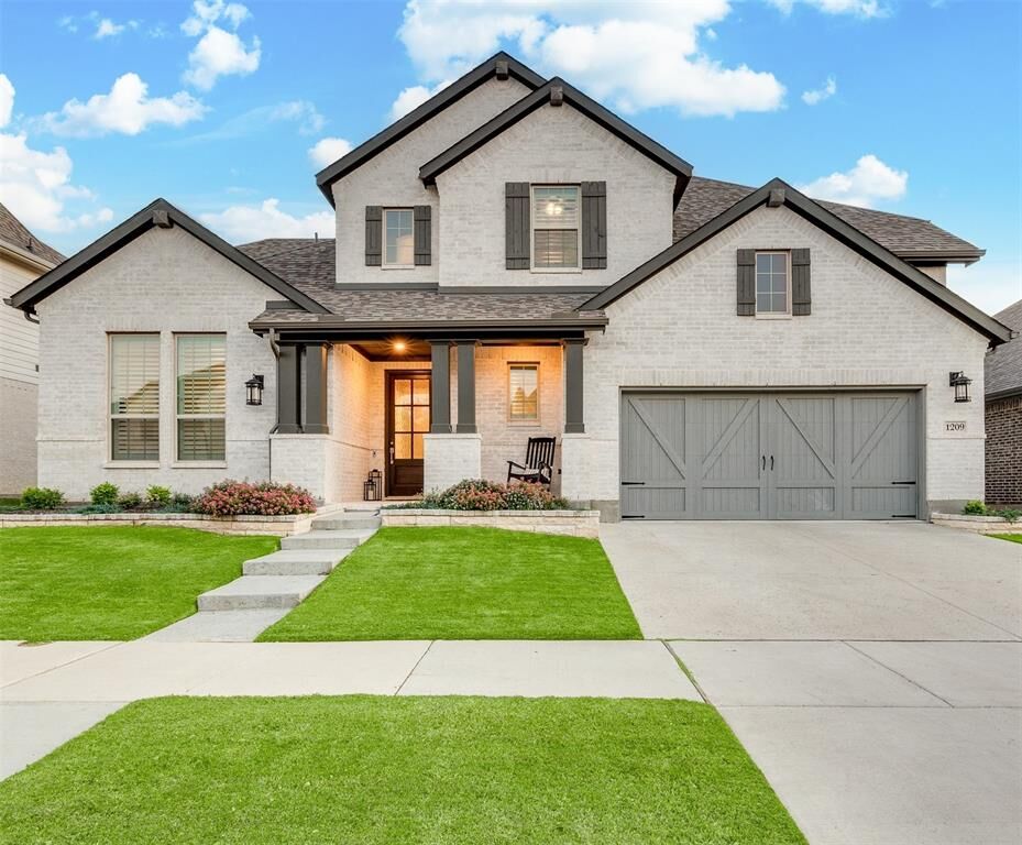 Property Photo:  1209 10th Street  TX 76226 