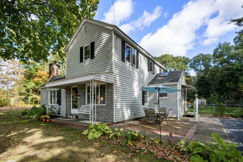 Property Photo:  189 Woodbridge Street  MA 01075 