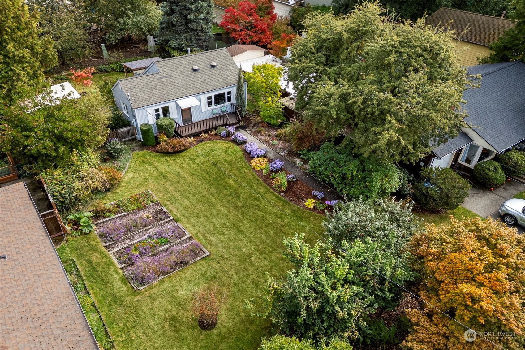 Property Photo:  11744 Dayton Avenue N  WA 98133 