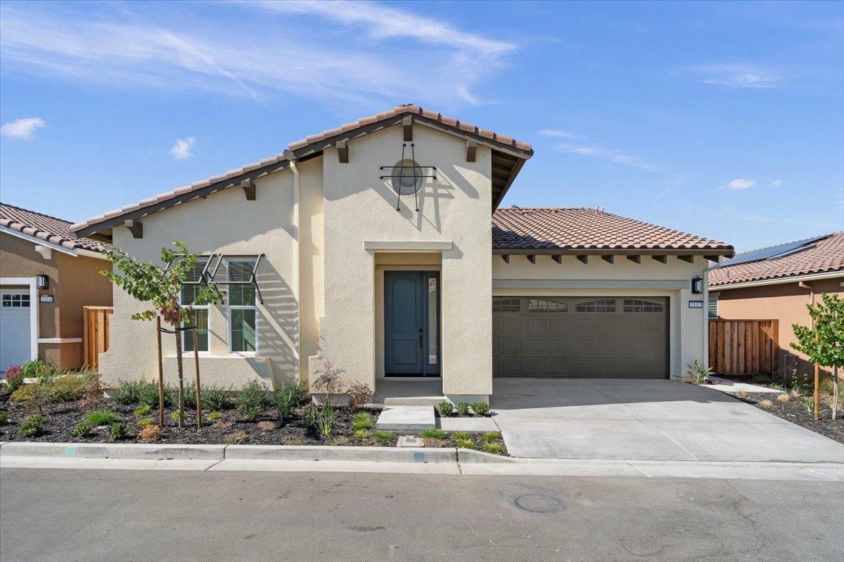 2112 White Oak Drive  Hollister CA 95023 photo