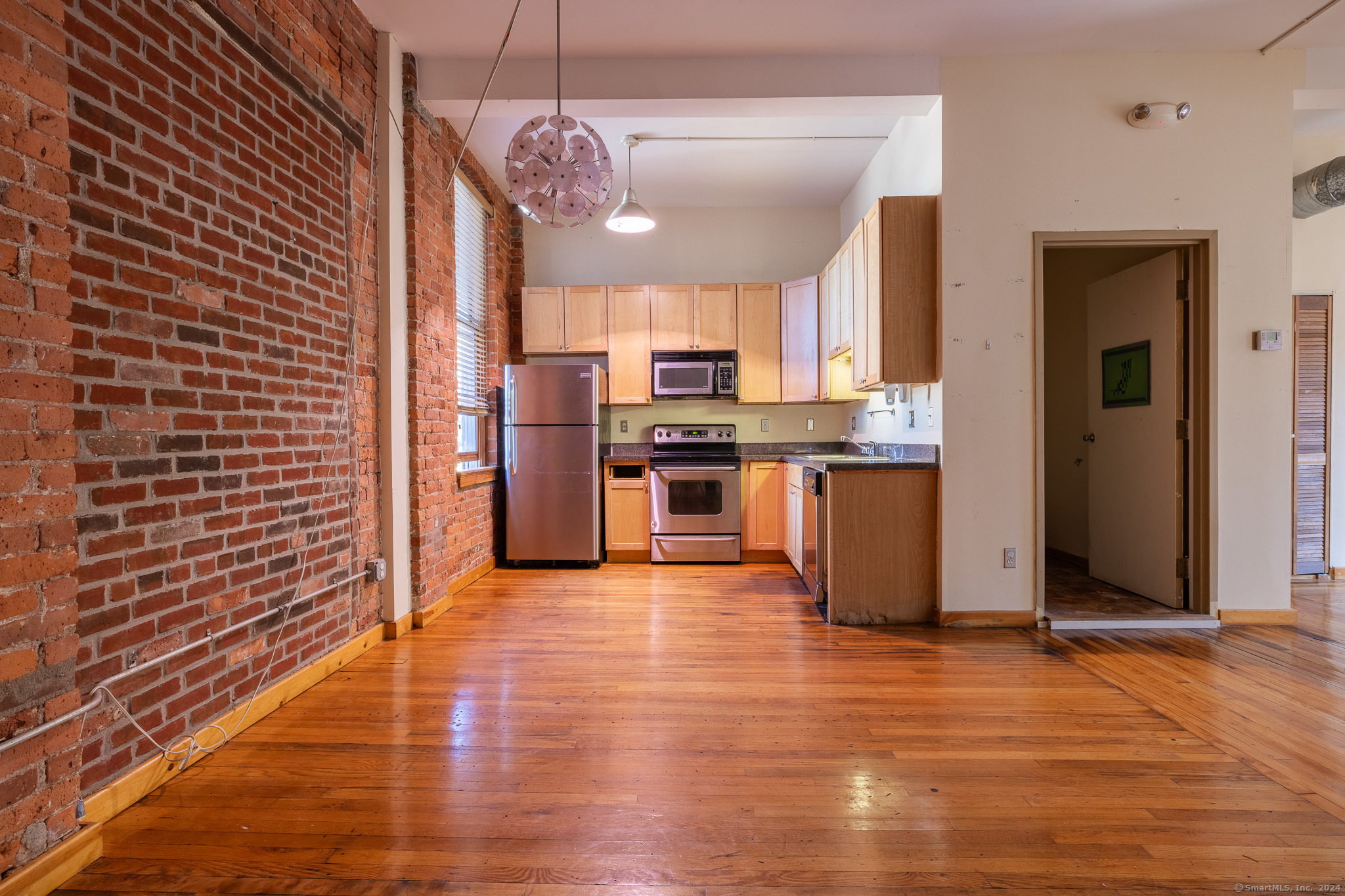 Property Photo:  325 Lafayette Street 5204  CT 06604 