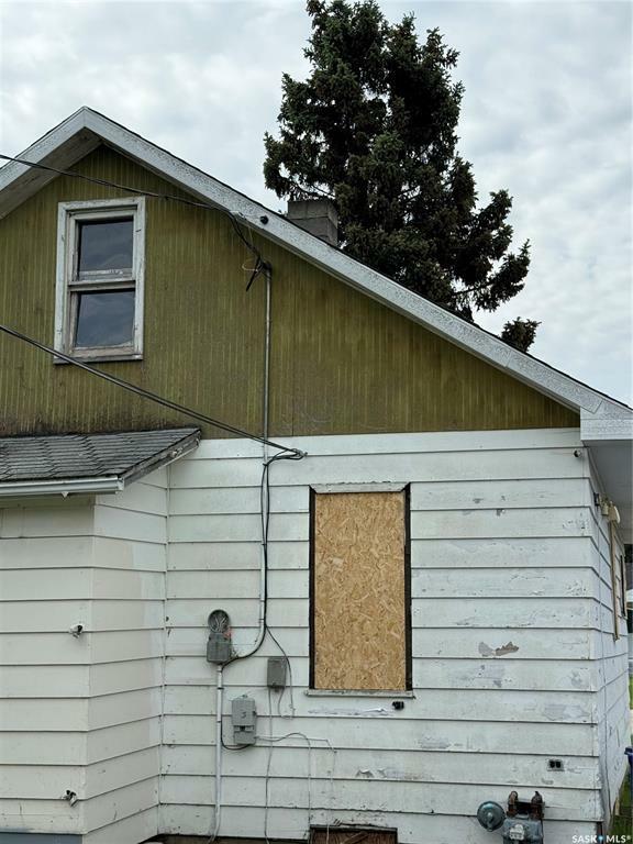 Property Photo:  605 8th Avenue W  SK S0E 1E0 