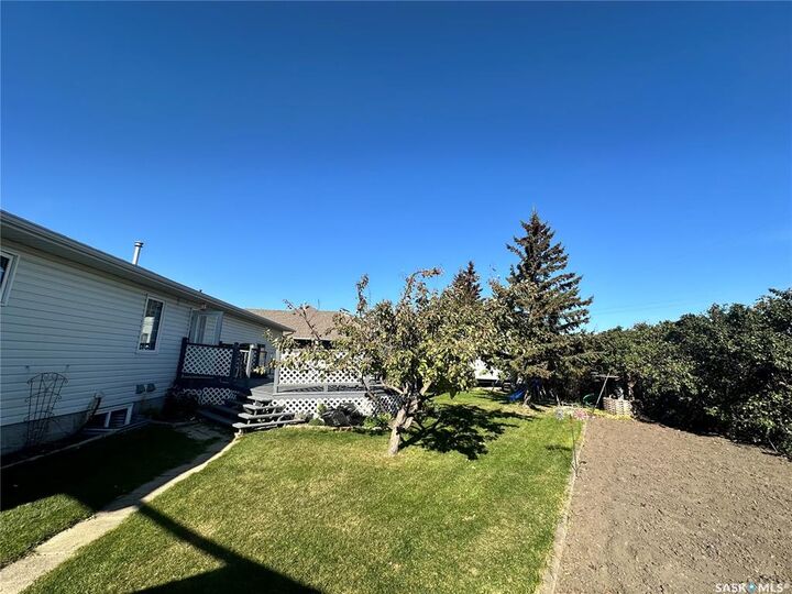 Property Photo:  48 Eisenhower Street  SK S0C 2H0 