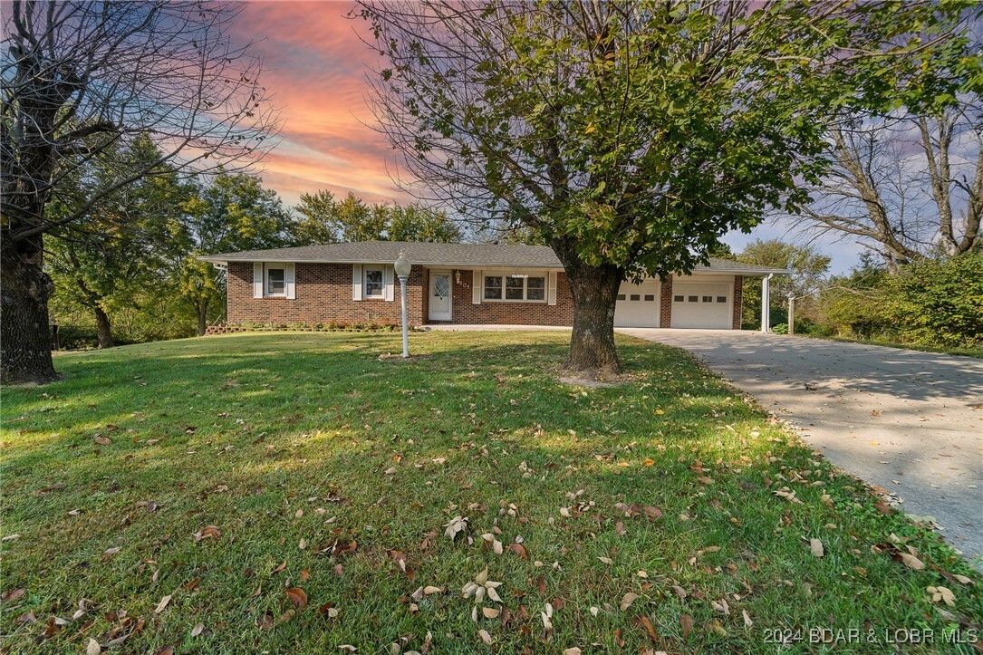 Property Photo:  901 Panda Drive  MO 65251 