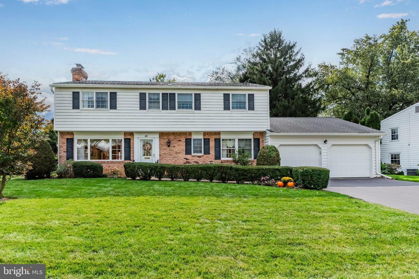 Property Photo:  422 Deerfield Road  PA 17011 