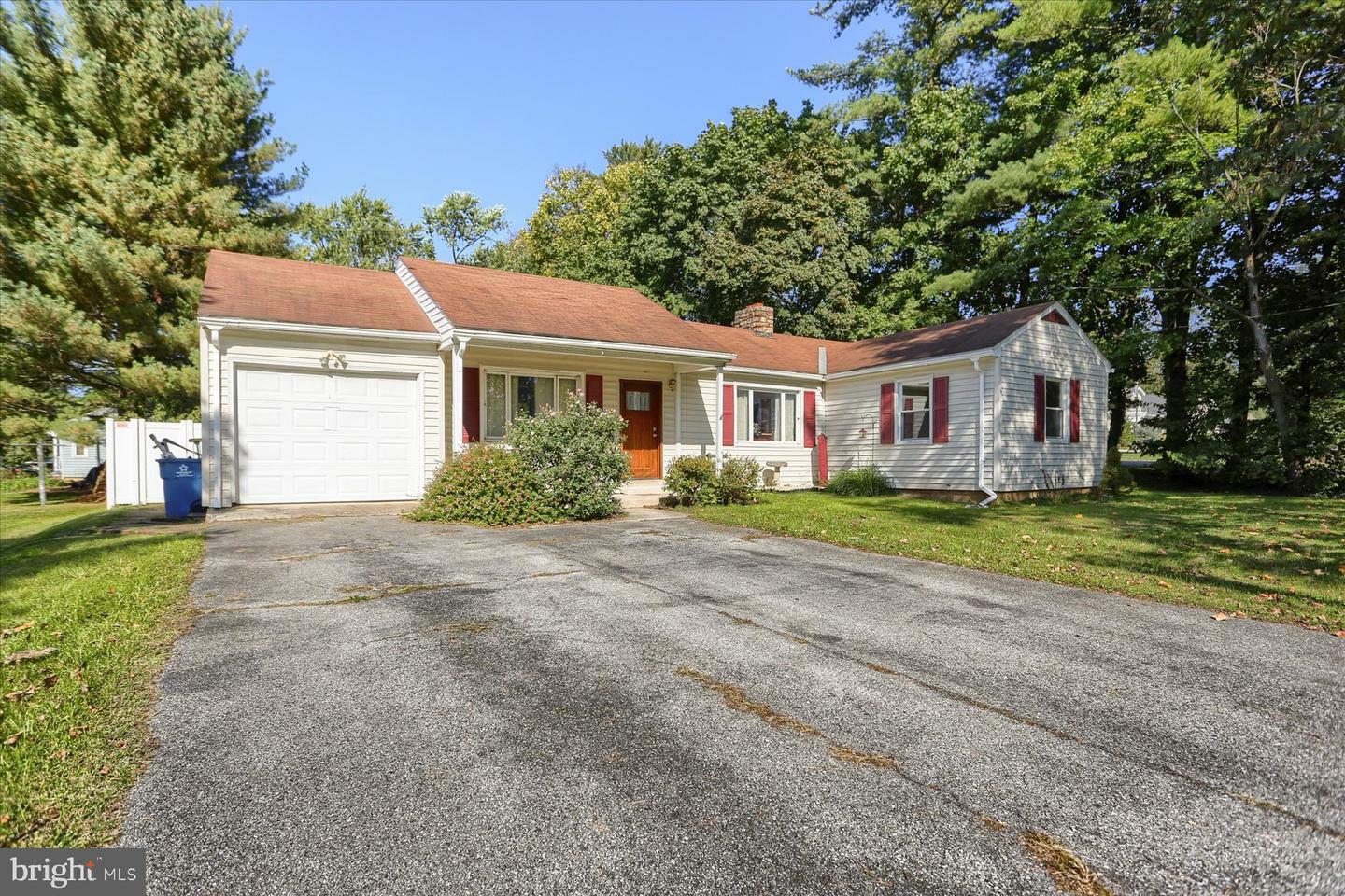 Property Photo:  2024 W Trindle Road  PA 17013 