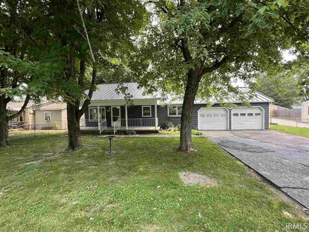 Property Photo:  290 N Hillsboro Road  IN 47362 