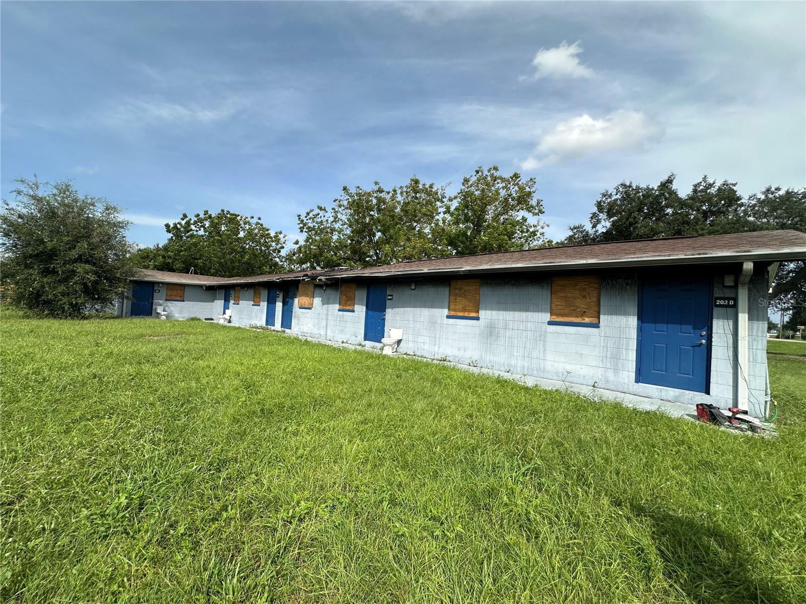 Property Photo:  202 Jefferson Drive  FL 33844 