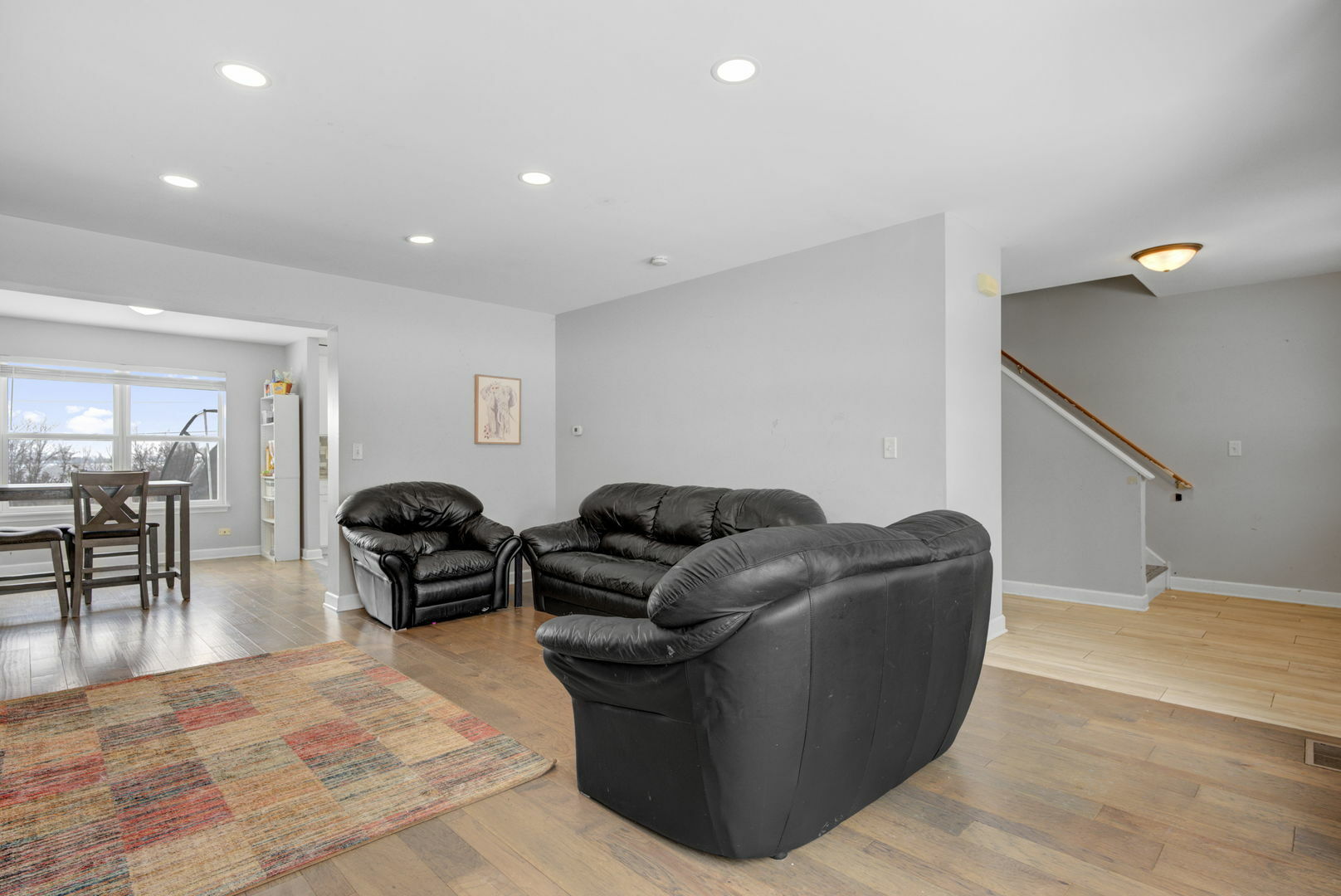 Property Photo:  