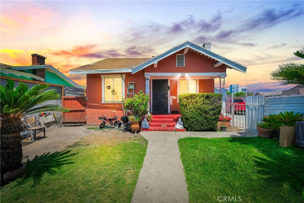 Property Photo:  521 W 78th Street  CA 90044 