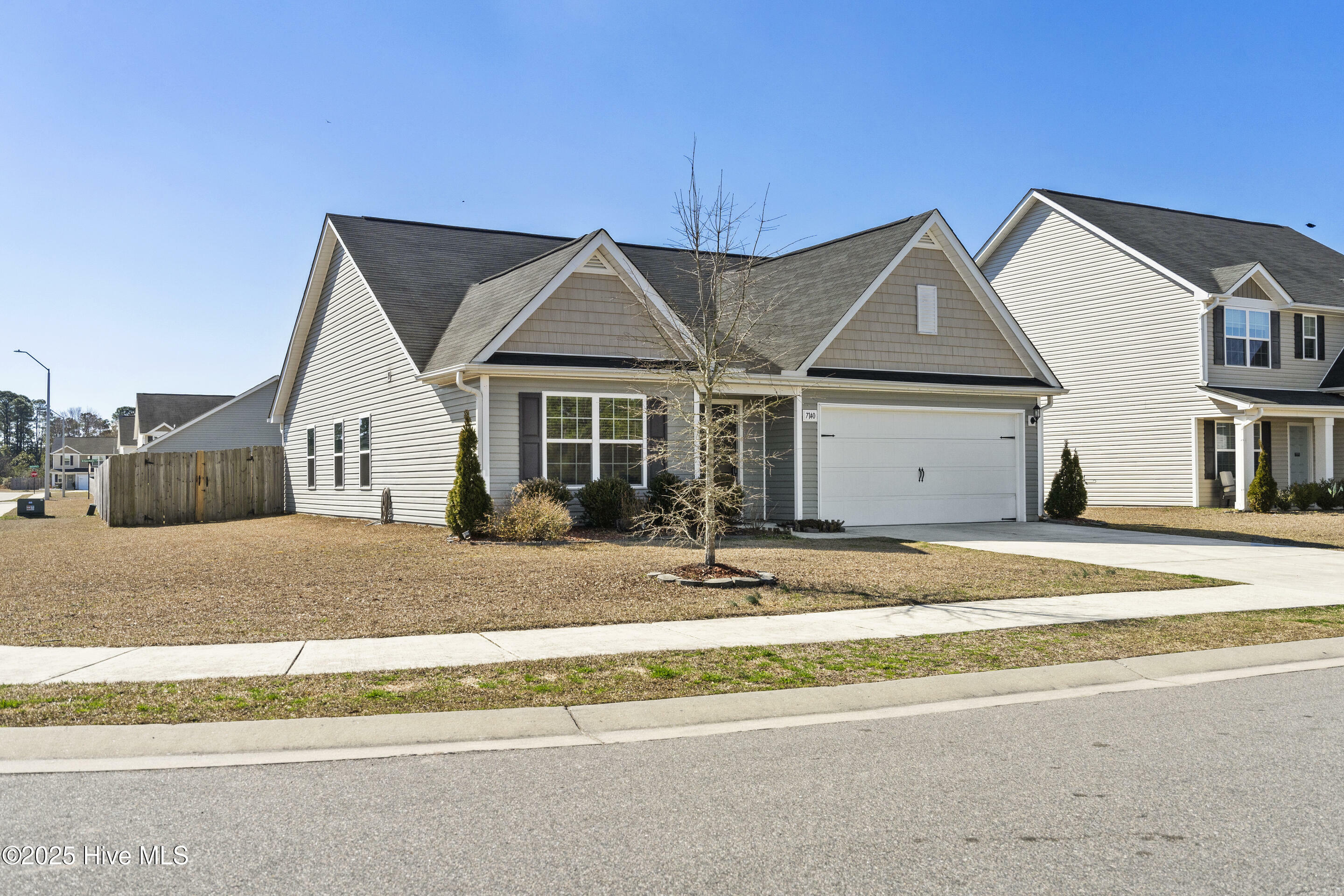 Property Photo:  7140 Cameron Trace Drive  NC 28411 