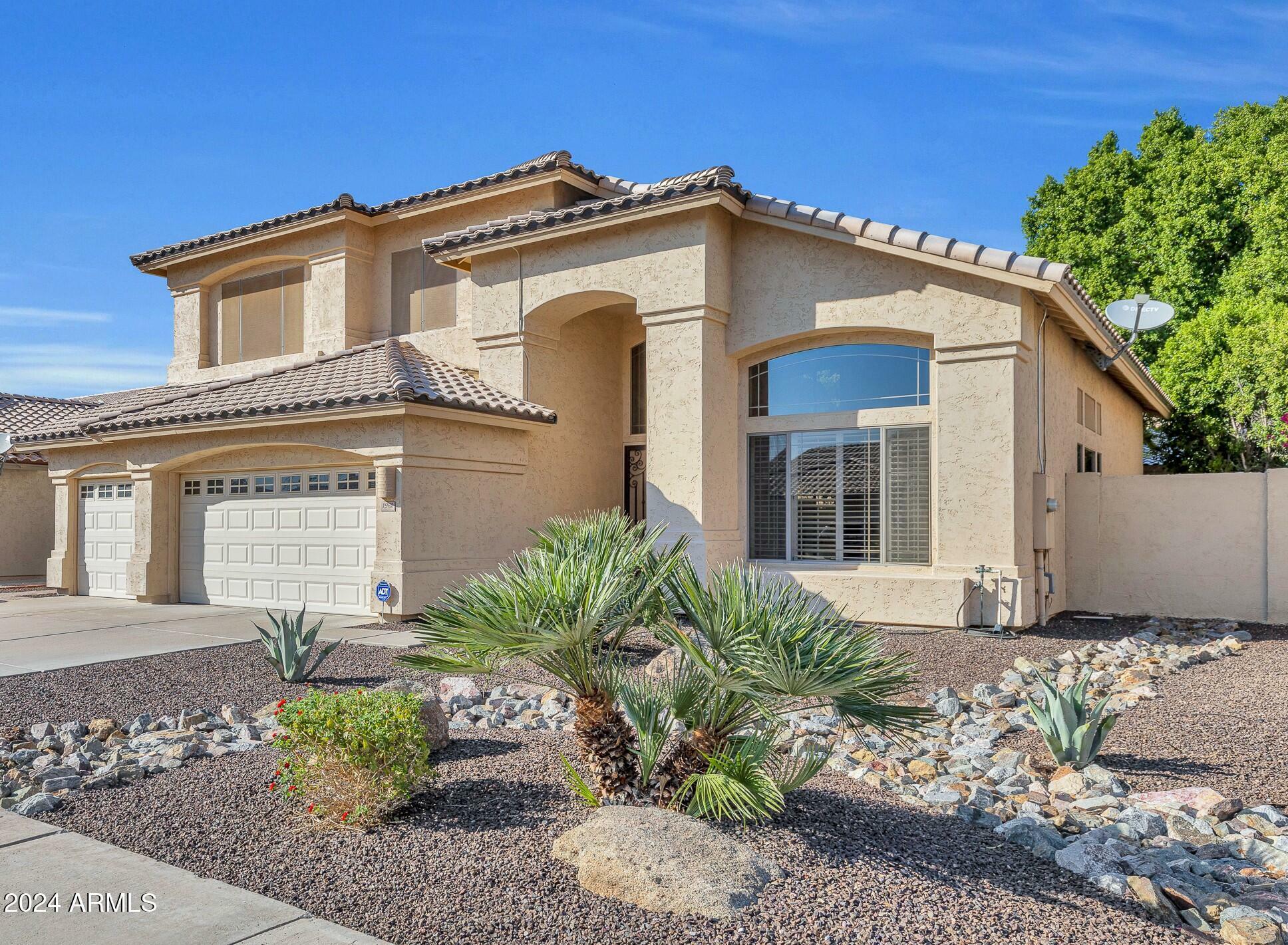 Property Photo: 1962 E Drake Drive AZ 85283
