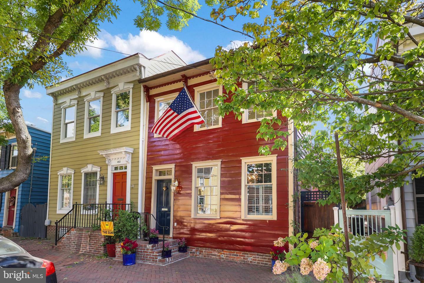 Property Photo:  414 S Royal Street  VA 22314 