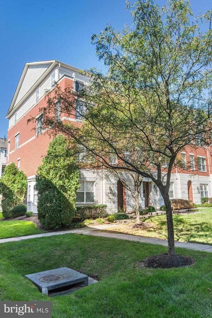 Property Photo: 4490 Beacon Grove Circle B 4490B VA 22033