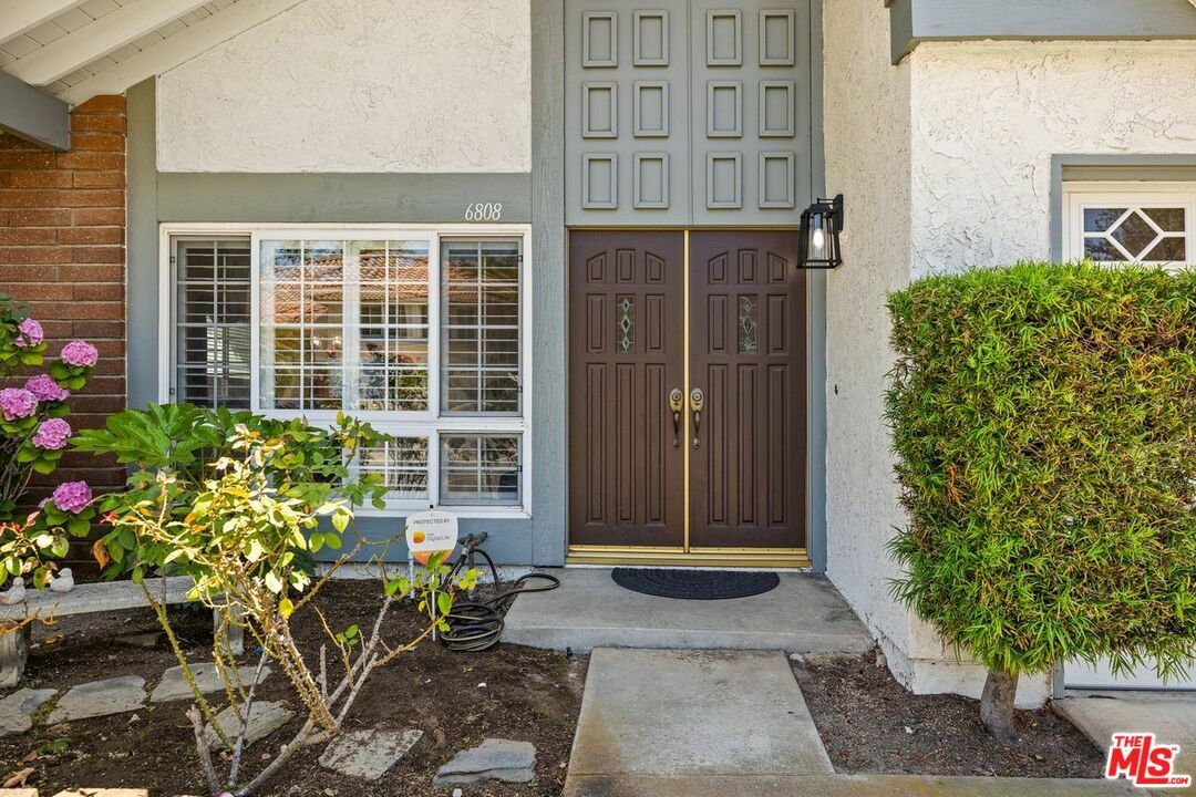 Property Photo:  6808  E Georgetown Cir  CA 92807 