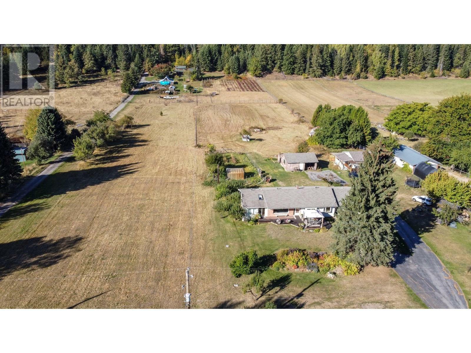 Property Photo:  2697 Shoreacres Road  BC V1N 4R1 