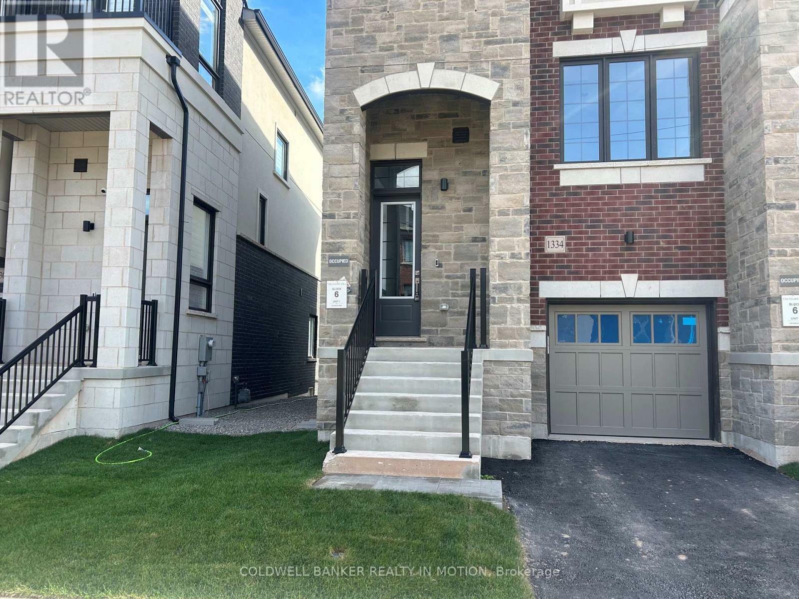 1334 Kobzar Drive  Oakville ON L6M 5R4 photo