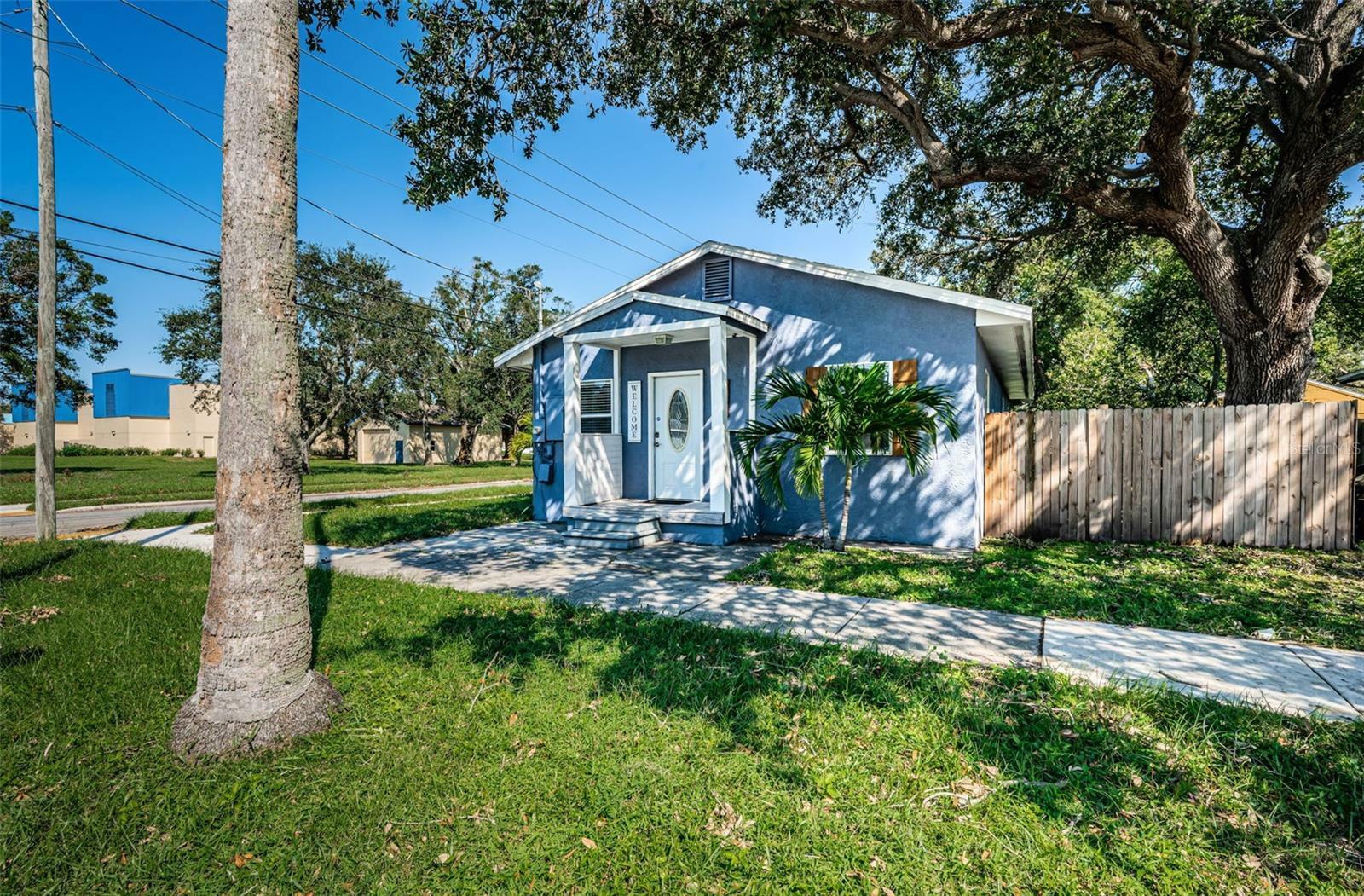 Property Photo:  711 Pennsylvania Avenue  FL 33755 