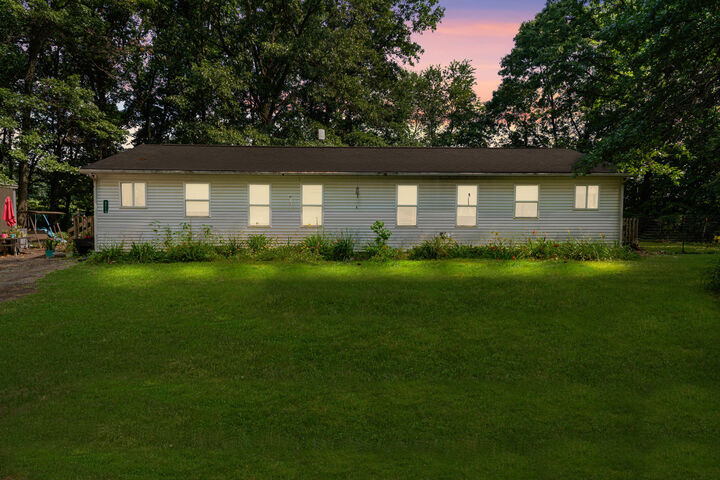 3714 W Hastings Lake Road  Jonesville MI 49250 photo