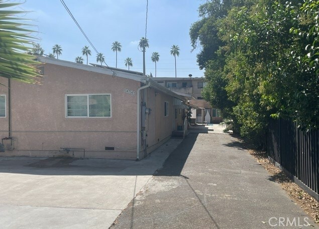 Property Photo:  14342 Kittridge Street  CA 91405 