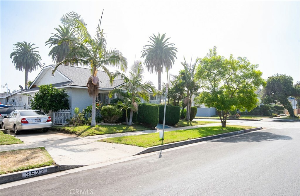 Property Photo:  3528 Cimarron Street  CA 90018 