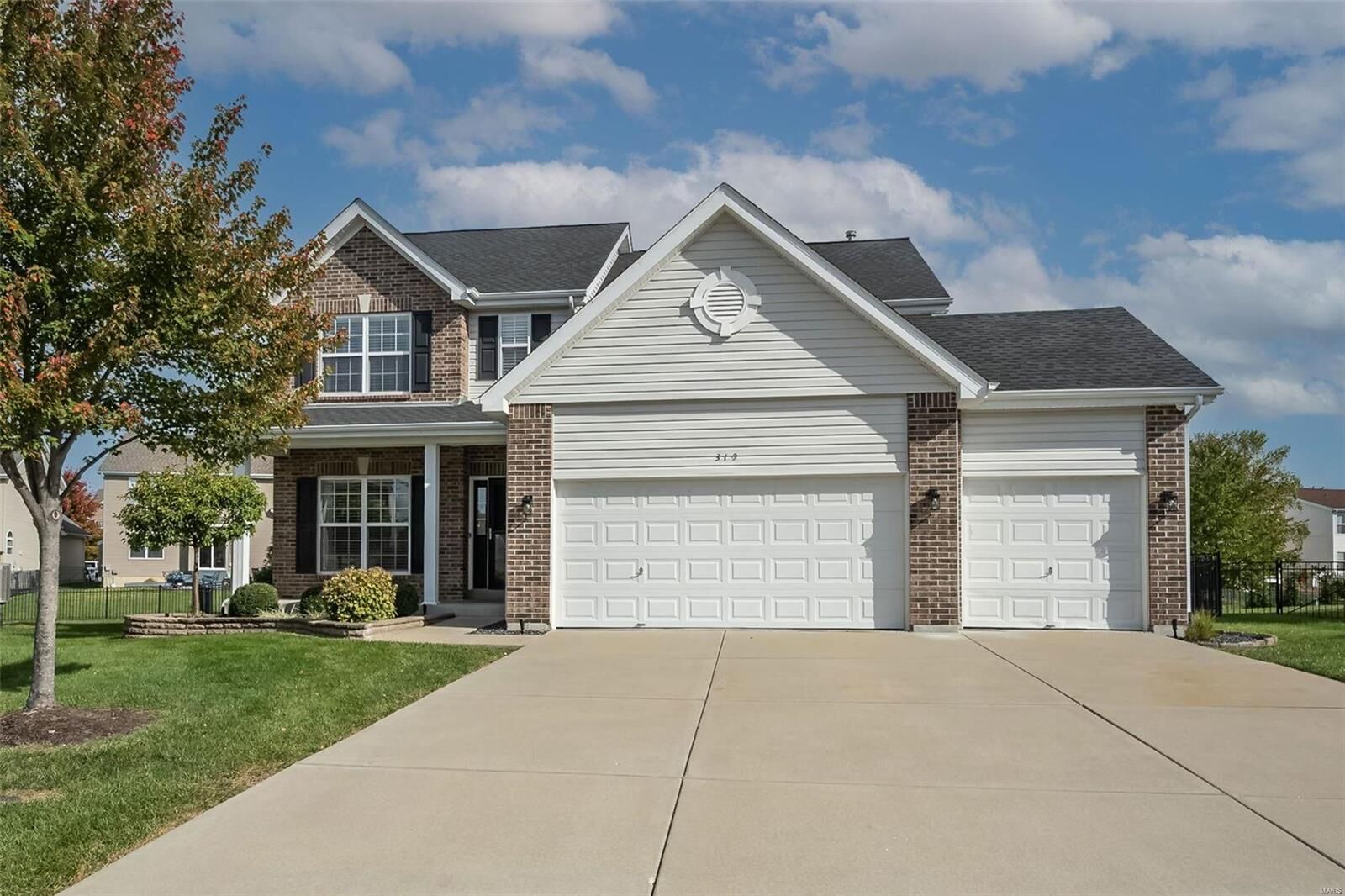 Property Photo:  319 Hollowgate Drive  MO 63367