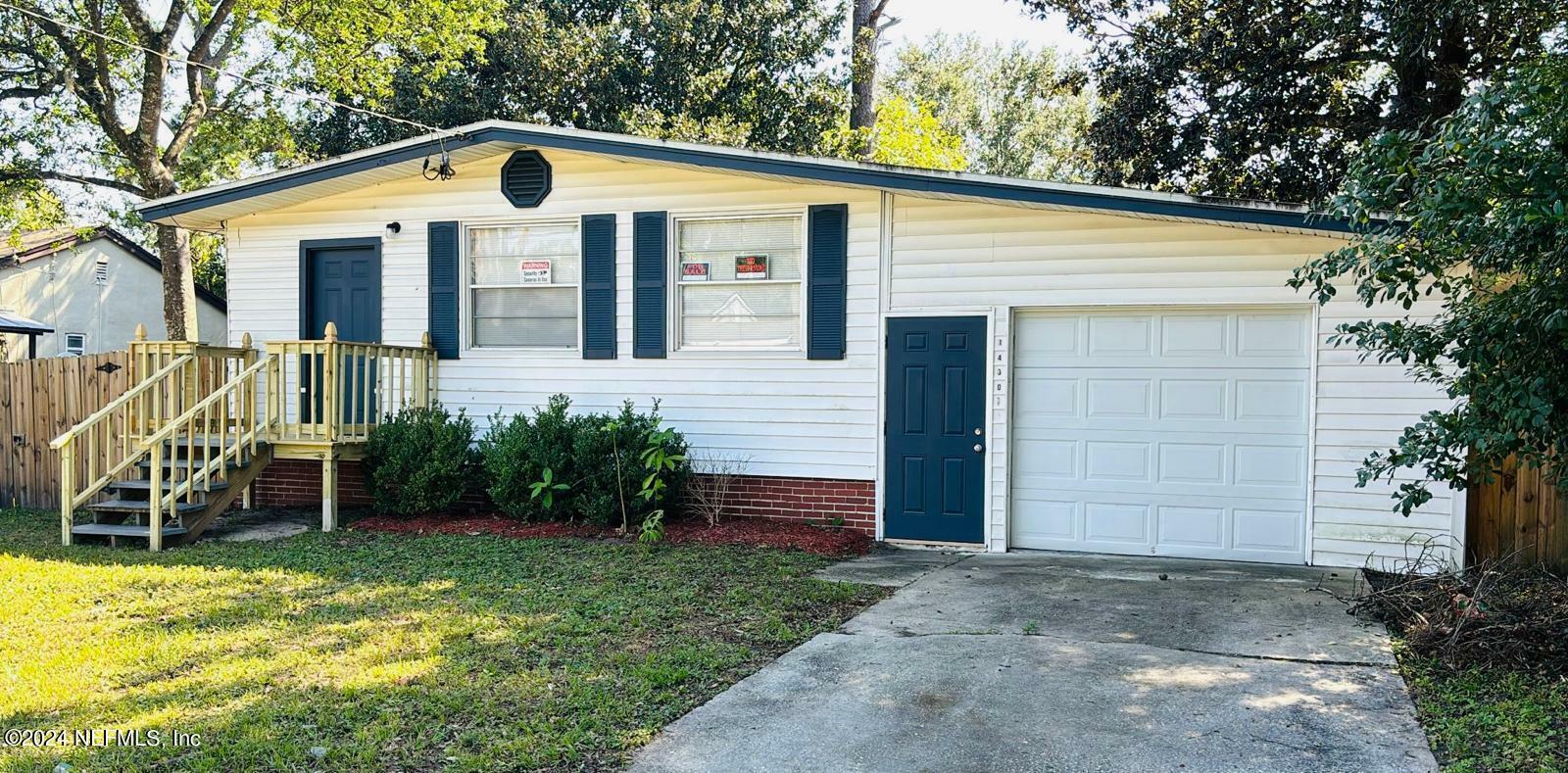 Property Photo:  1430 Ron Road  FL 32210 