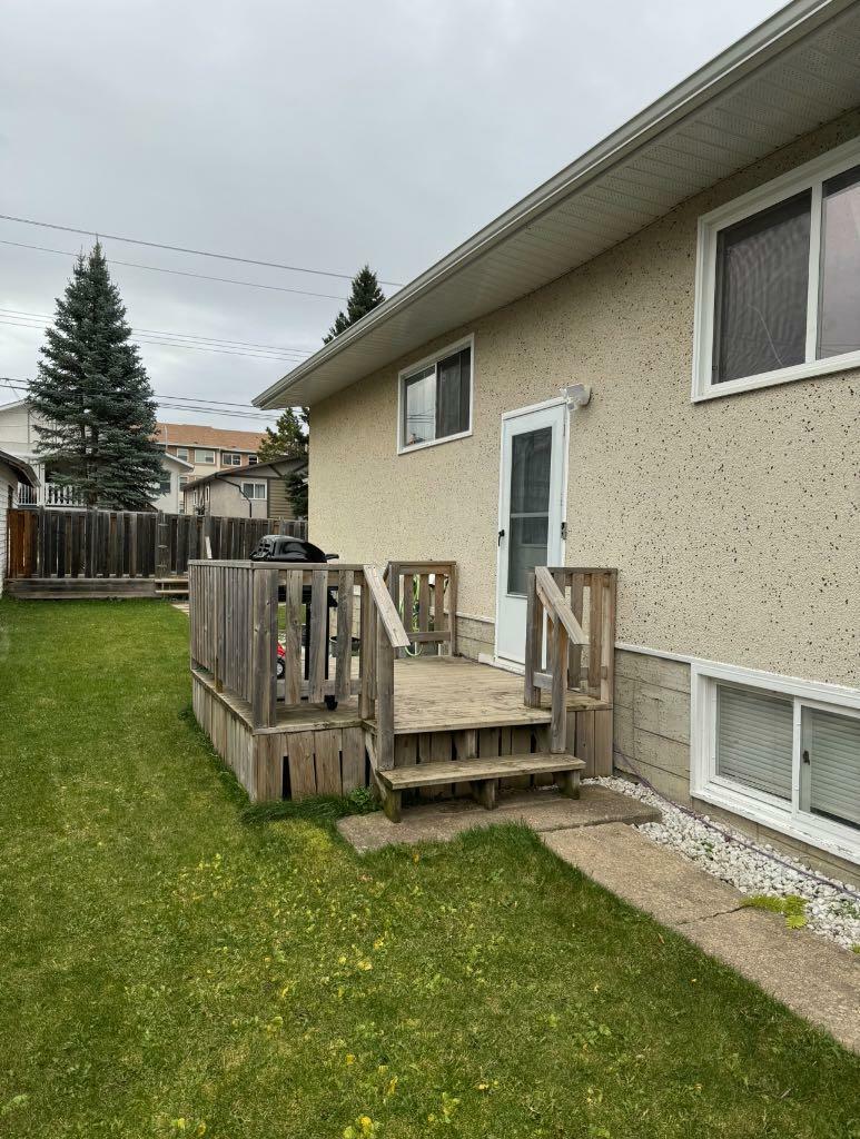 Property Photo:  5117 52 Street  AB T4T 1E3 