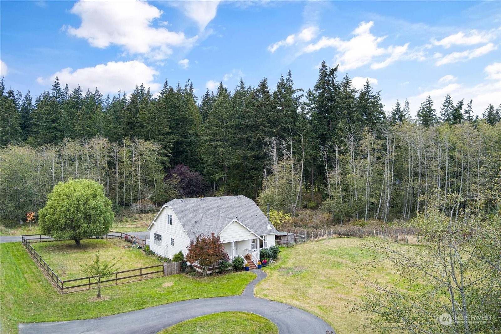 Property Photo:  423 Dalton Road  WA 98239 