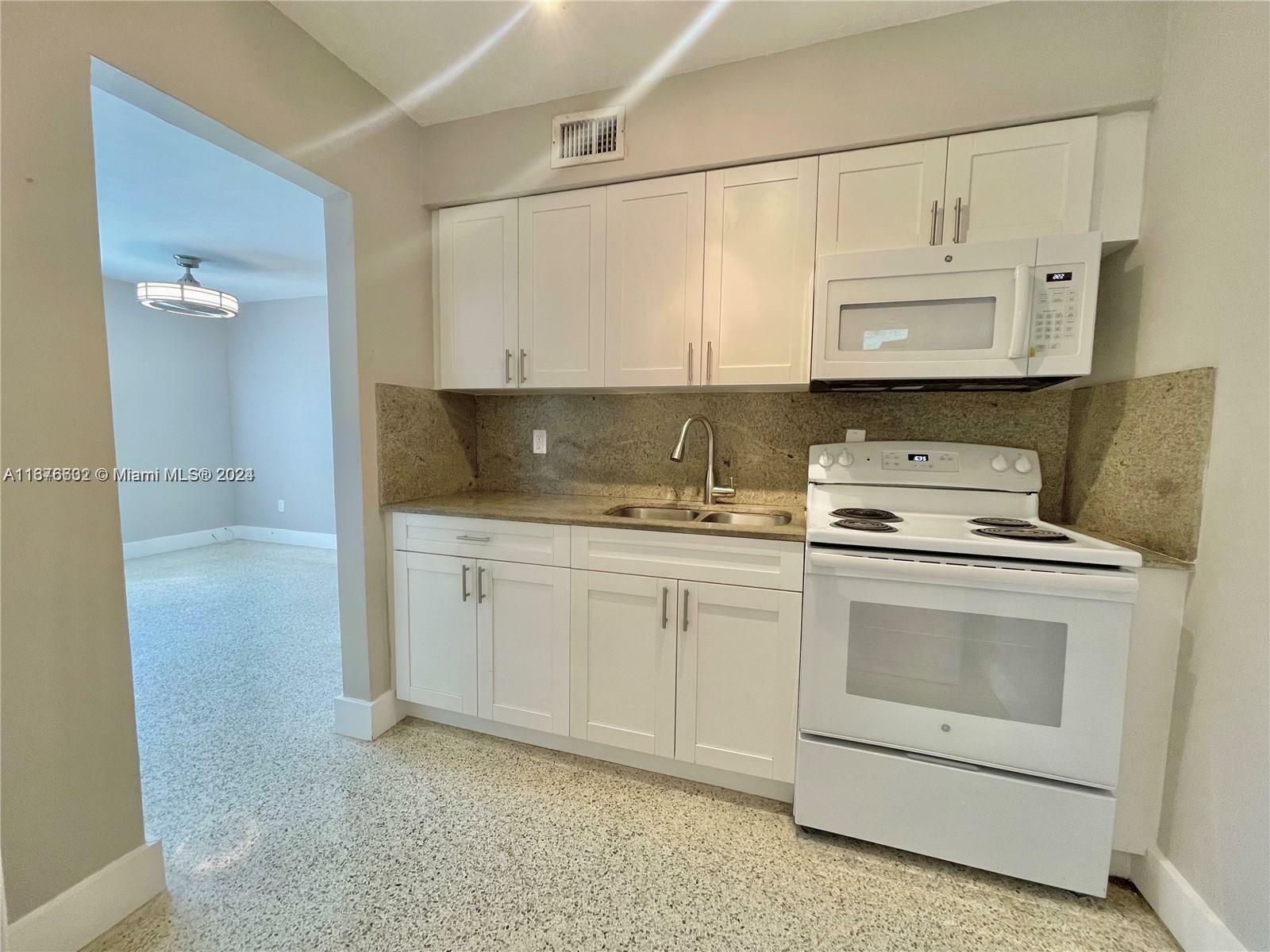 Property Photo:  174 E 5th St 3  FL 33010 