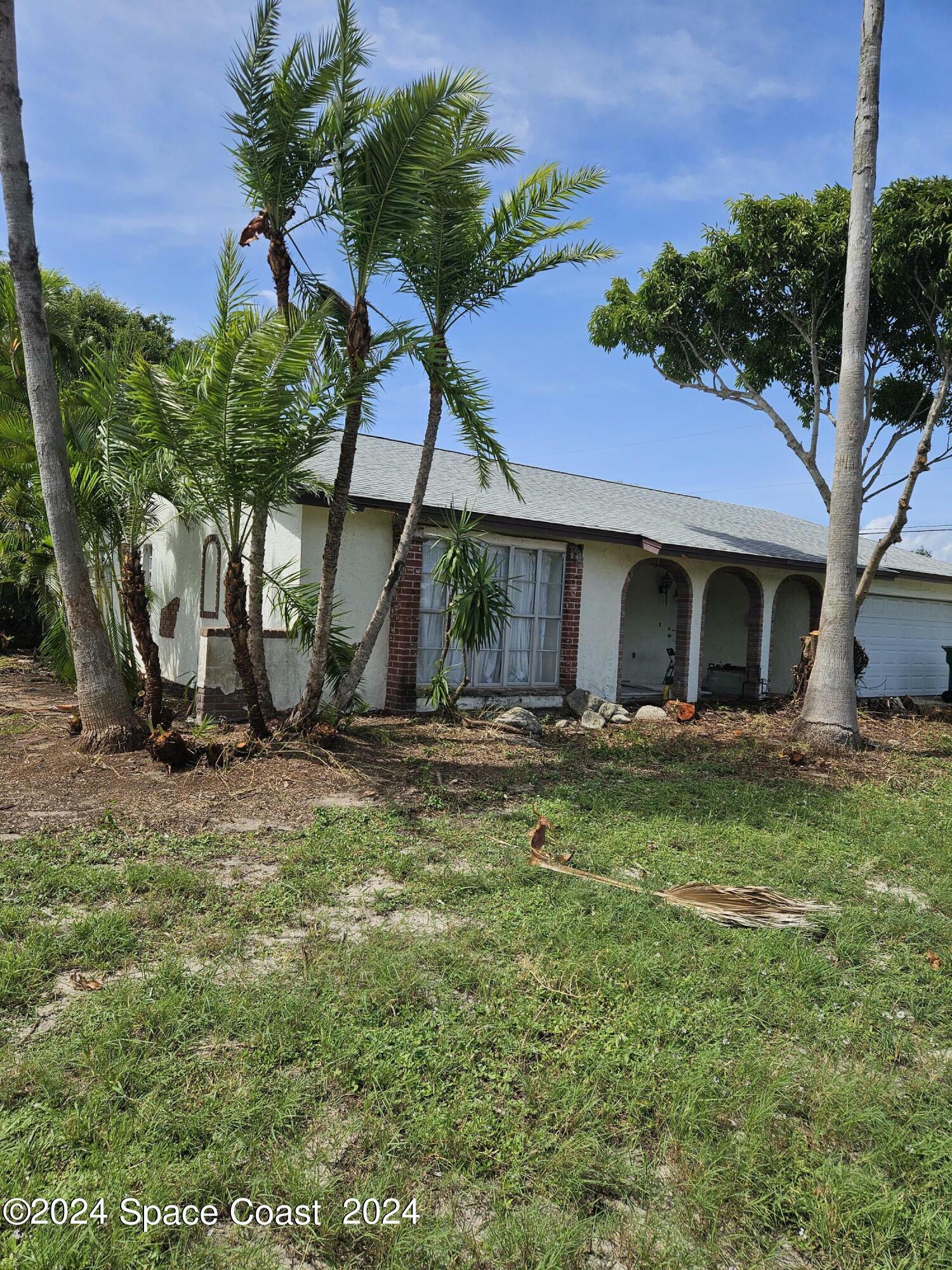 Property Photo:  484 Greenway Avenue  FL 32937 