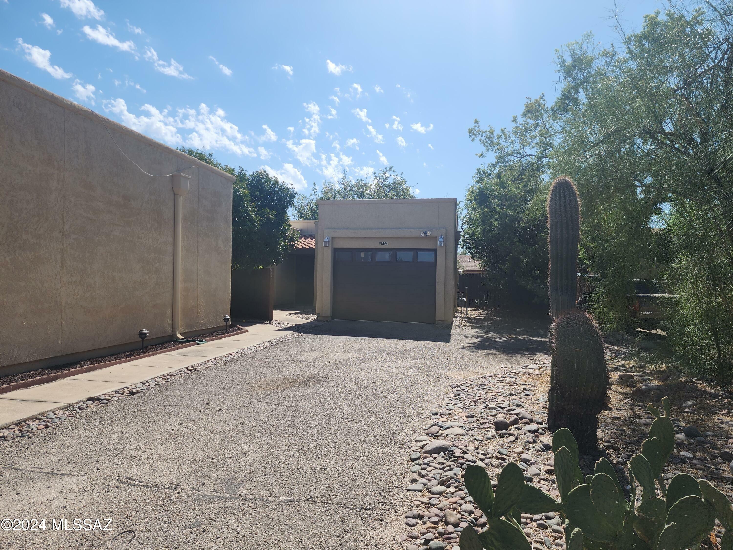 Property Photo:  4333 W Pyracantha Drive  AZ 85741 