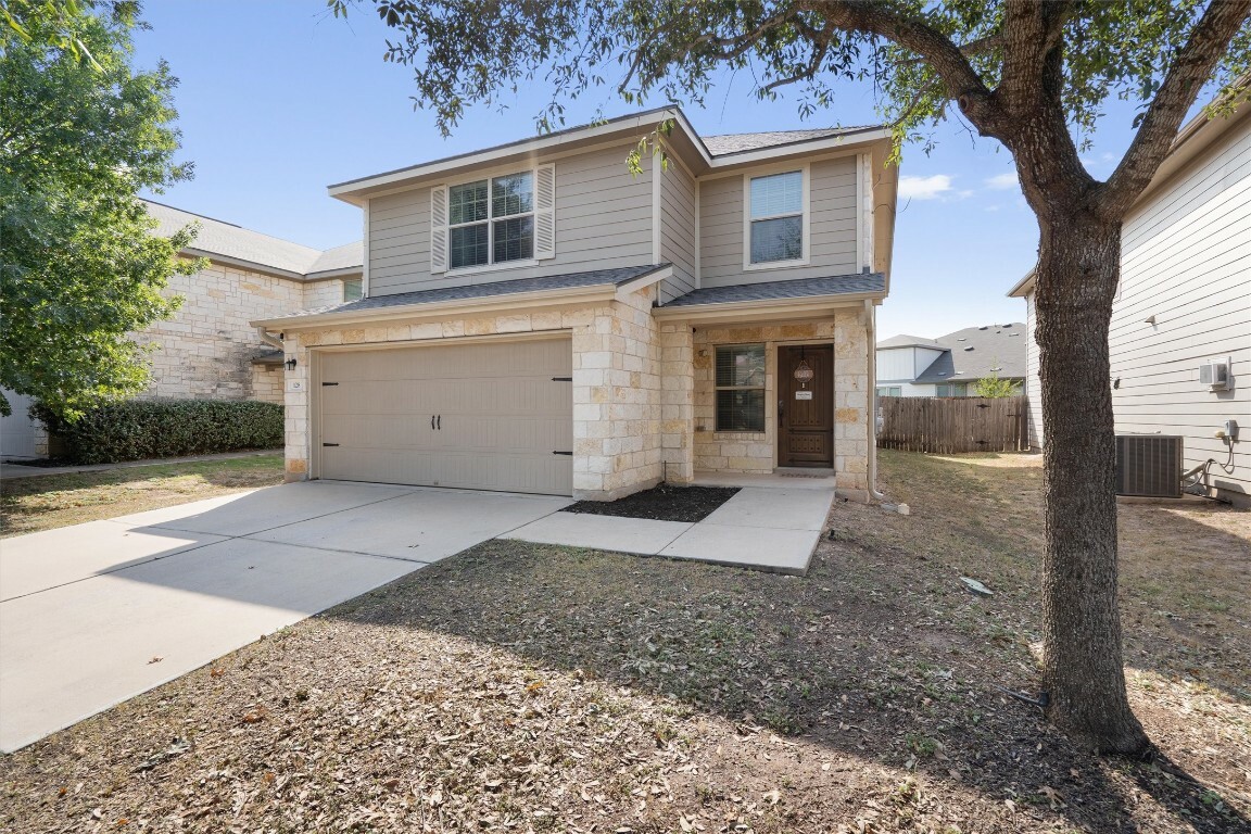 Property Photo:  128 Housefinch Loop  TX 78641 