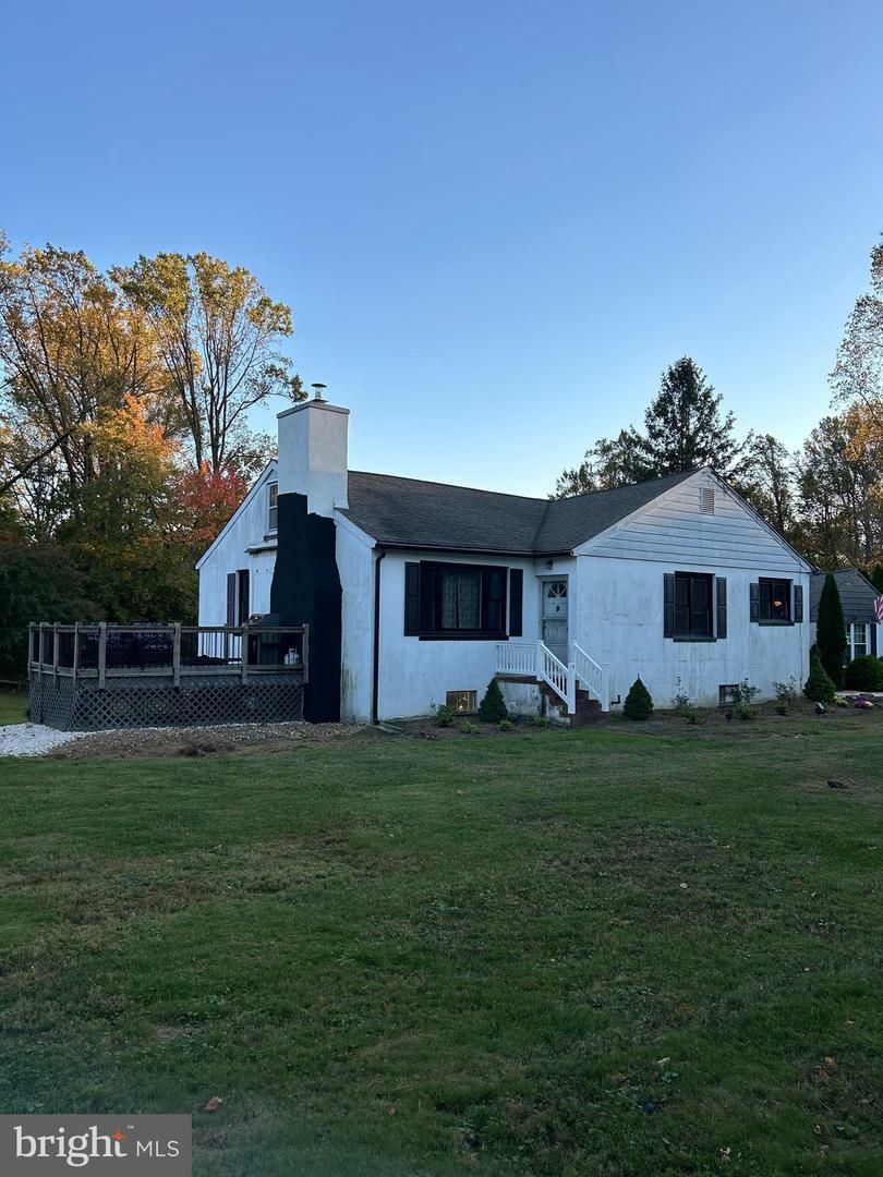 Property Photo:  1928 Hillendale Road  PA 19317 