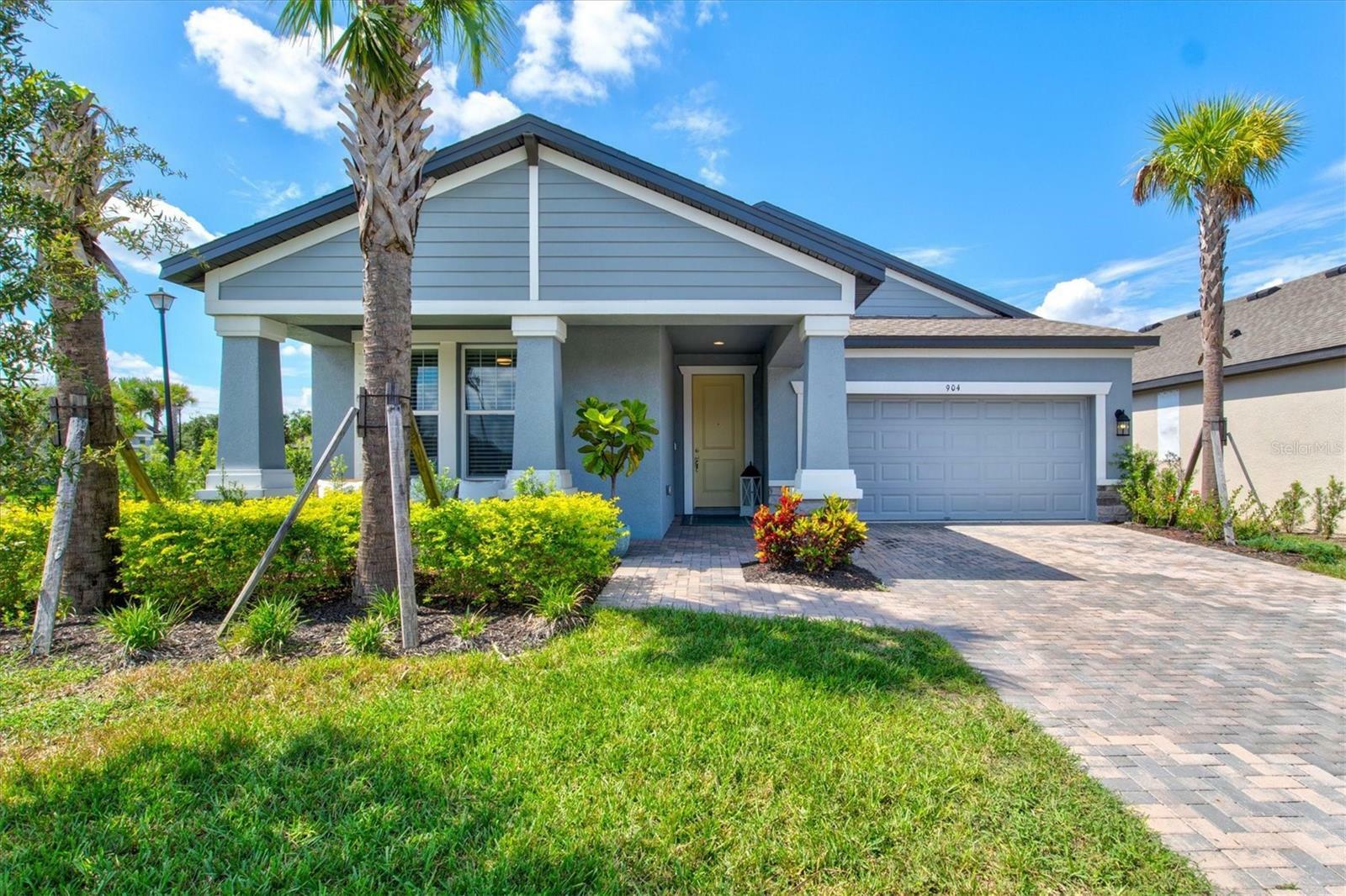 Property Photo:  904 Whimbrel Run  FL 34212 