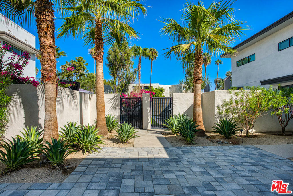 Property Photo:  2702 Dancing Sands Drive  CA 92262 