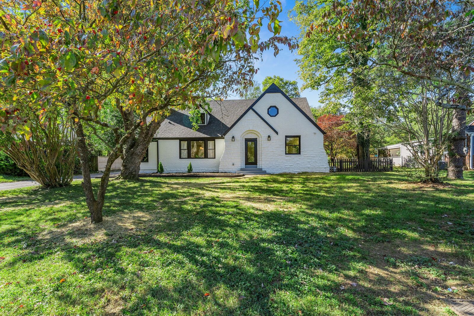 Property Photo:  1238 Plymouth Ave  TN 37216 