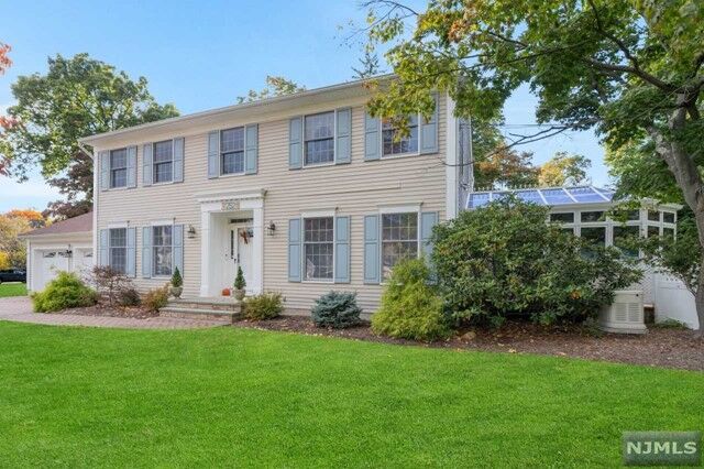 Property Photo:  252 Mahwah Road  NJ 07430 