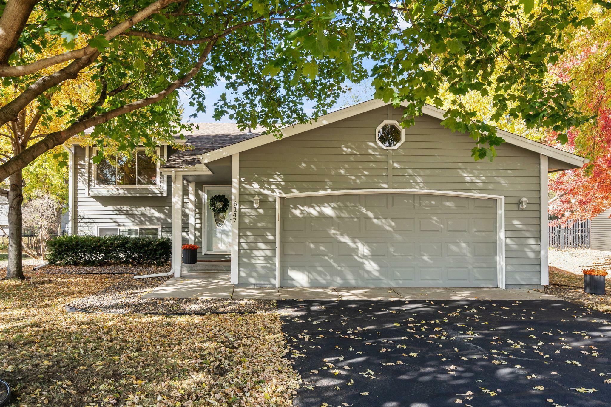 Property Photo:  16147 Excelsior Drive  MN 55068 